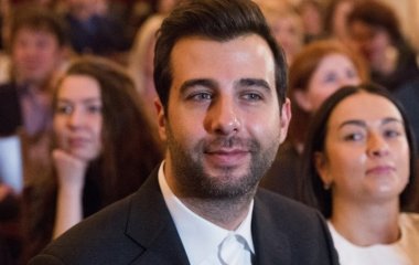 «Женщины размахивают нижним бельем»: Ургант высказался о воссоединении Лазарева и Топалова