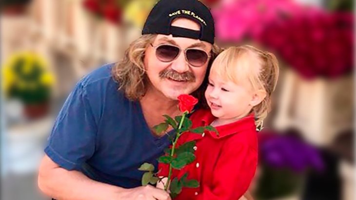 Маленькая дочь Игоря Николаева заинтересовалась музыкой