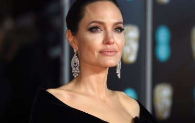 Идеальная мама: Анджелина Джоли сходила с детьми на мультфильм