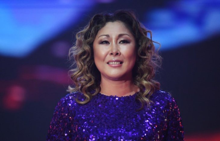 Анита Цой отменила концерты в связи с травмой ноги