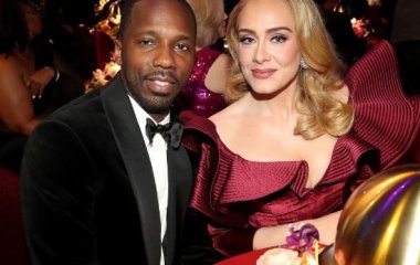 35-летняя Адель намекнула, что во второй раз вышла замуж