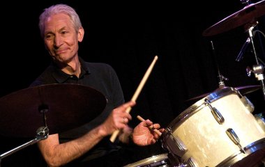 Умер барабанщик легендарных The Rolling Stones