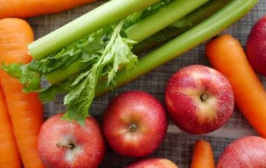 Названо продукти, необхідні для харчування людей, хворих на рак
