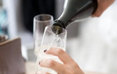 Нарколог назвав спосіб визначити наявність залежності від алкоголю