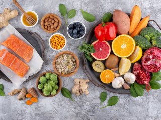 Диетолог назвала главные продукты, которые помогут укрепить иммунитет