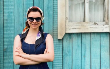 Молодая жена 75-летнего Евгения Петросяна опубликовала редкое фото их сына 