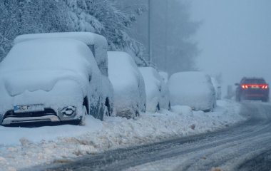 Зимова пастка на шляхах: фахівці дали поради водіям, як діяти на слизькій дорозі та в хуртовину