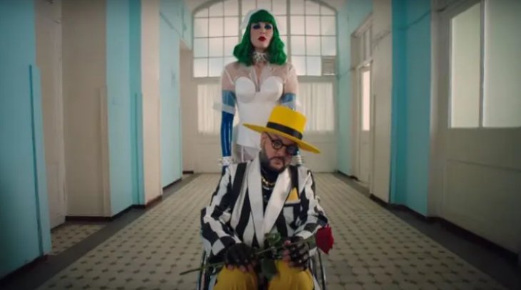 Эротичная медсестра MARUV и психбольной Киркоров представили совместный клип