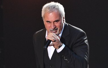 Валерий Меладзе посетил красную зону для больных COVID-19