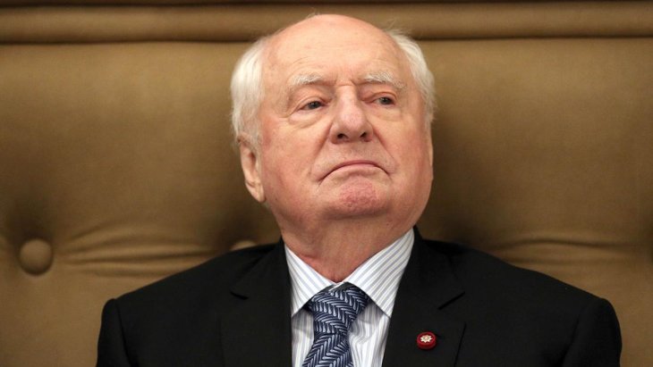 На могиле Марка Захарова установили памятник
