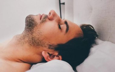 Виявлено зв'язок між хронічним недосипом та самотністю
