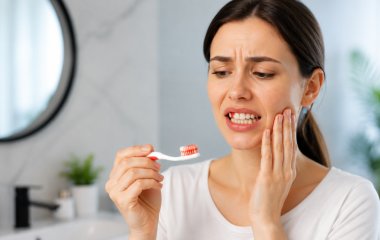 Чому ясна кровоточать під час чищення зубів: коли це не варто ігнорувати