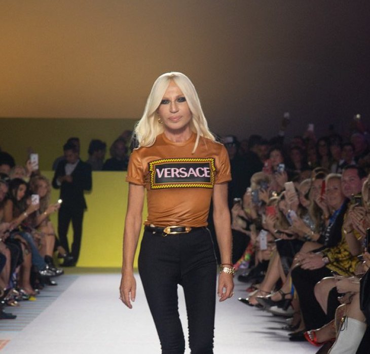 Показ моды Versace весна-лето 2019, фото