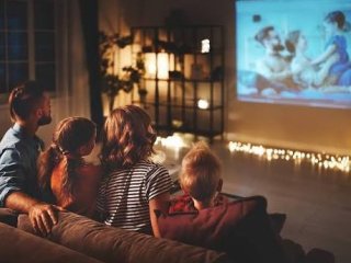 Семейный киновечер: Какой жанр сериалов выбрать для общего просмотра