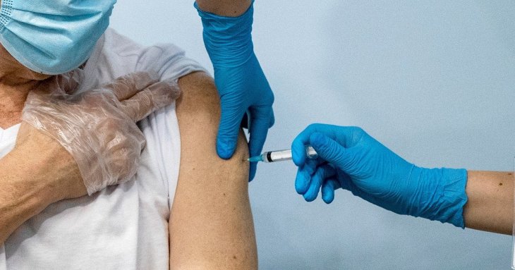 Вакцина від COVID-19 виявилася корисною не лише для легень: що з’ясували вчені