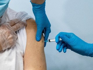 Вакцина від COVID-19 виявилася корисною не лише для легень: що з’ясували вчені