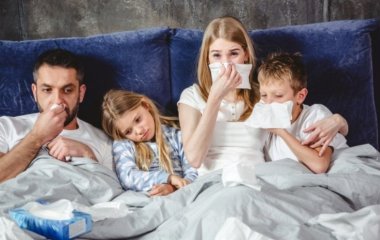 Тяжко, але не смертельно. Лікар розповів, як відрізнити грип від ковіда