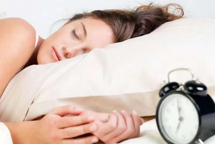 Як налагодити режим сну після самоізоляції: 7 корисних порад