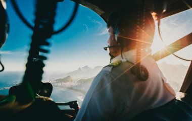 Пілот назвав найчастіші запитання від пасажирів: чому відповідь доводиться шукати в Google