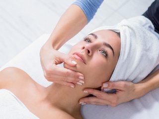 Как сделать лицо более подтянутым: эффективные лайфхаки от экспертов