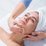 Как сделать лицо более подтянутым: эффективные лайфхаки от экспертов
