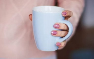 Зміцнює імунітет та знімає запалення: корисні властивості чаю каркаде