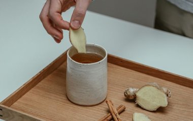 Скільки хвилин можна замочувати в чаї та інші поради щодо вживання імбиру