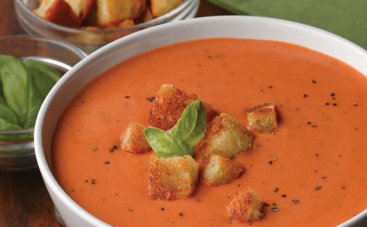 Томатный суп-пюре с базиликом