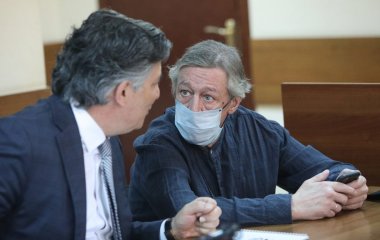 Адвокат Михаила Ефремова: «Он тюрьмы не боится, ему так даже легче будет»