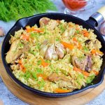 Розсипчастий плов з куркою: покроковий рецепт