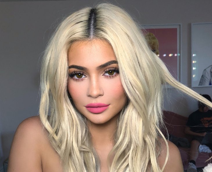 Кайли Дженнер раскритиковали за откровенную фотосессию для Playboy