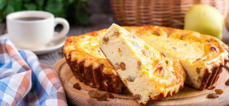 Вкусный и быстрый завтрак: готовим овсяную запеканку с яблоками