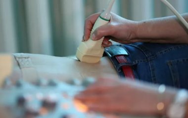 Болі у животі виявилися симптомом рідкісної хвороби