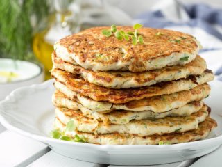Куриные блины с плавлеными сырками: простой рецепт оригинального блюда