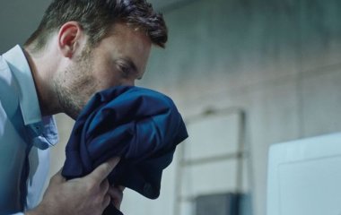 Як позбутися запаху поту на верхньому одязі без прання