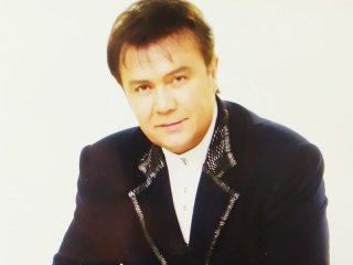 Віталію Білоножку встановили пам'ятник: який вигляд має могила співака