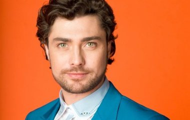 Радиоведущий Дмитрий Оленин обручился с возлюбленной