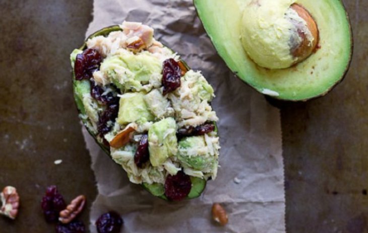 Вкуснее нет ничего. Авокадо, фаршированный тунцом