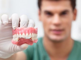 Медики объяснили, как быстро успокоить зубную боль