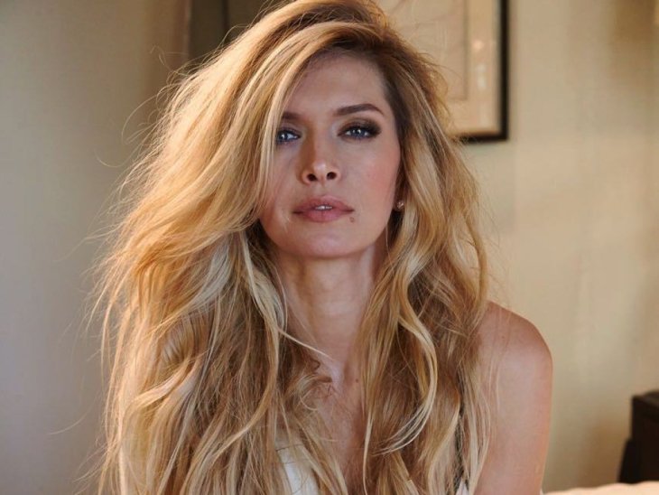 Вера Брежнева доказала, что леопардовое мини не всегда выглядит вульгарно