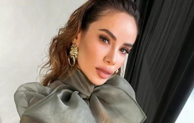 Айза Анохина показала несовершенства своего тела