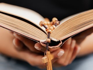 26 квітня — кого вшановує церква, з чим віряни звертаються до святого цього дня