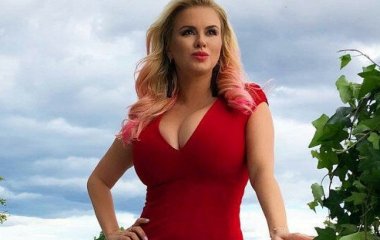 Анна Семенович: «Я самоизолировалась с двумя мужчинами – так веселее!»