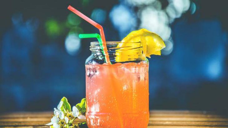 Диетолог назвала вредные для работы мозга напитки