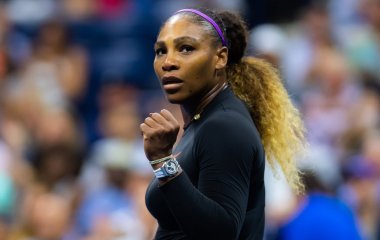 Серена Уильямс вышла на подиум с дочкой на руках