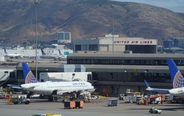 В США поліція затримала пілота на борту літака: в чому його підозрюють