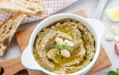 Нежная намазка из баклажанов: блюдо, которое обязательно оценят ваши гости