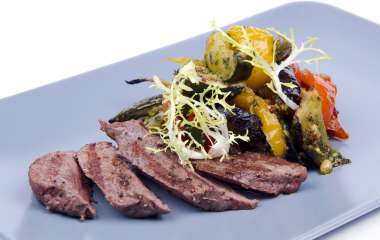 Как приготовить теплый салат с говядиной и овощами? Рецепт приготовления блюда в домашних условиях и на мангале