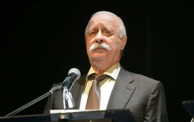 Превратился в старца: 75-летний Якубович изменился до неузнаваемости