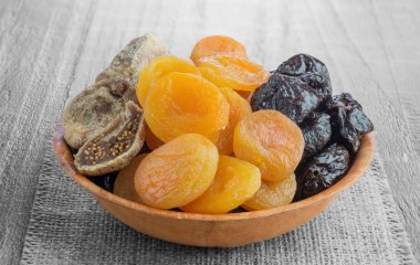 Медики назвали напої, які позбавлять болю у шлунку